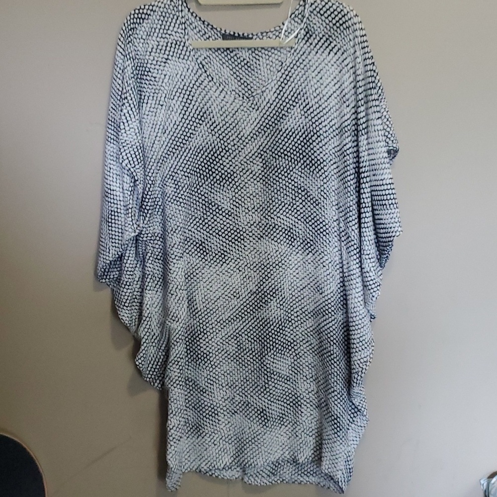 Suzy shier cover up size medium nwot